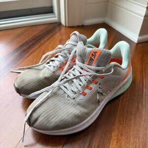 Nike Sz 8 Women's Zoom Pegasus 39 Photon Dust / Mint Foam Athletic Running Shoes